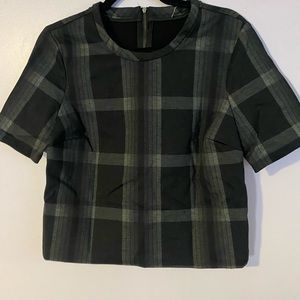 Long cropped tee thick soft  material in a medium black gingham design size m/l